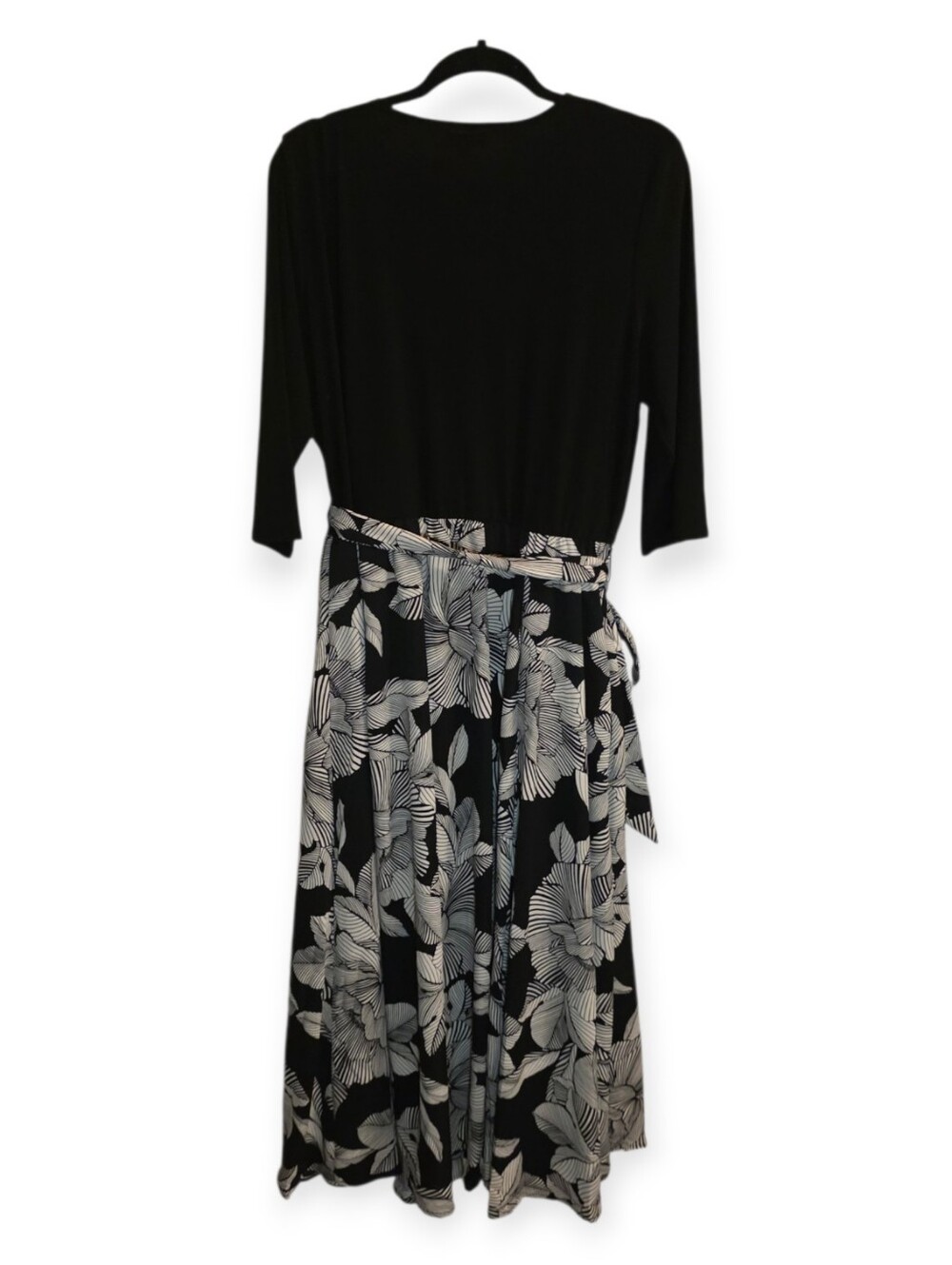Kate and Lily Faux Wrap Floral Midi Dress Black White Size 2X - Picture 5 of 6